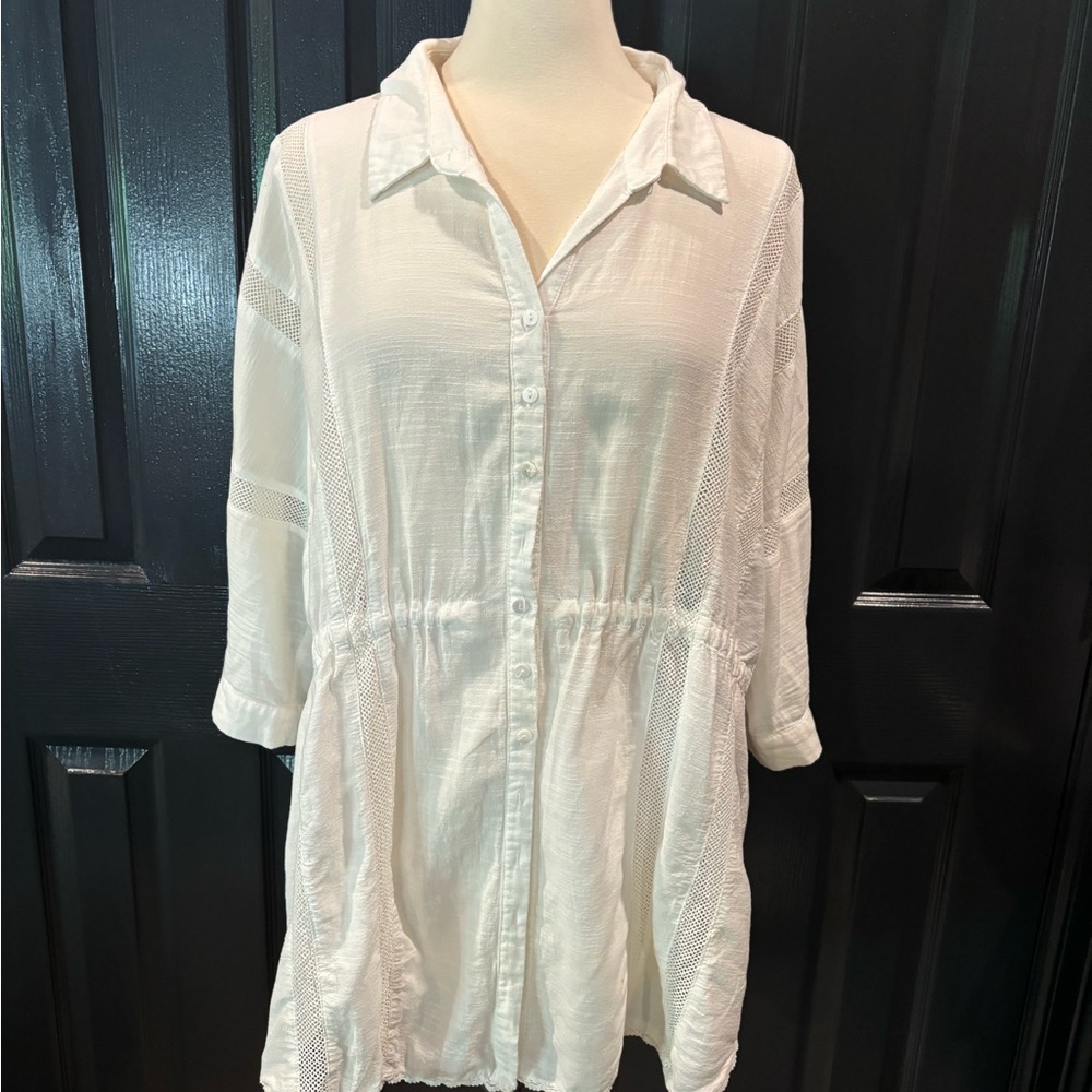 Heartloom Women's White Button-Up Top